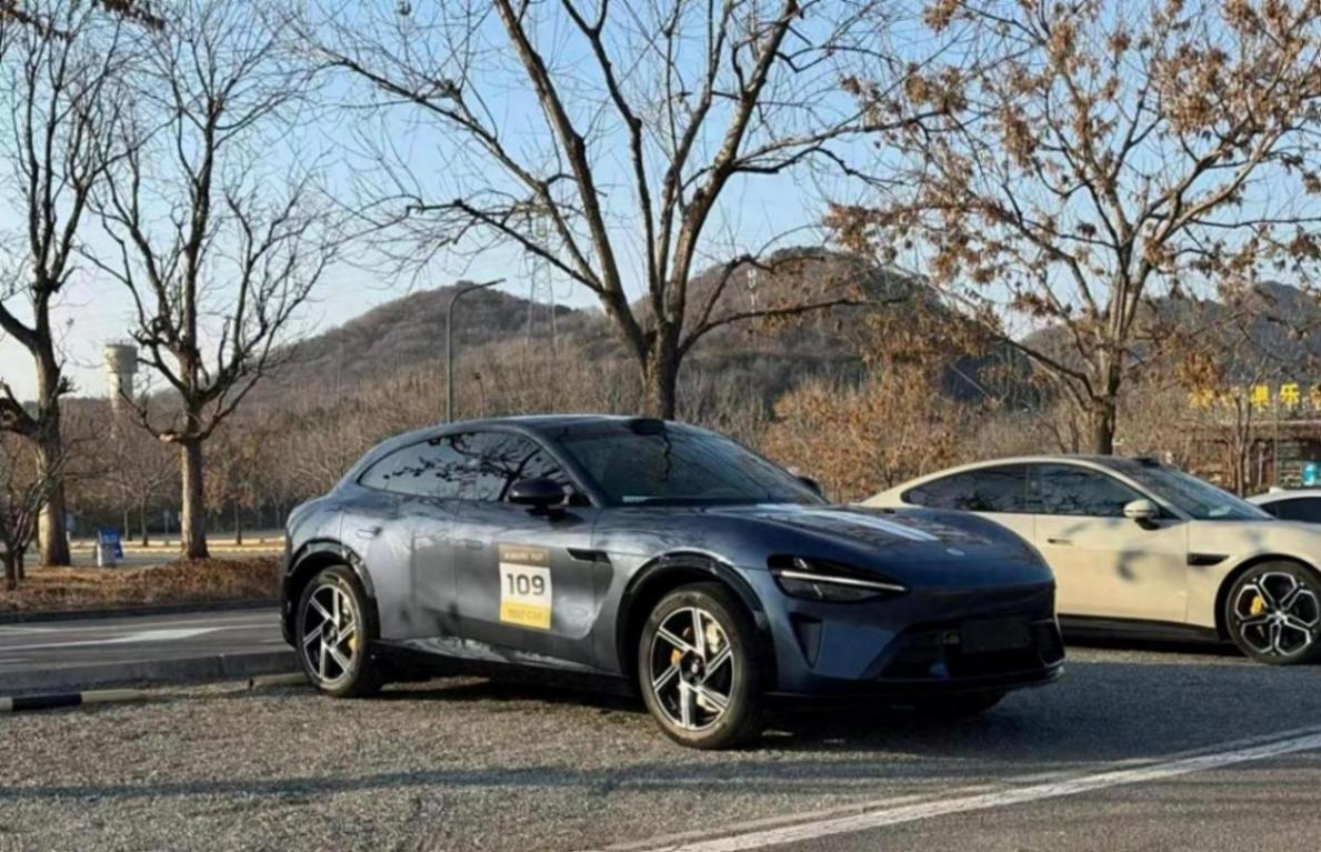 最快明年6月上市 小米YU7实车现身 标配激光雷达?