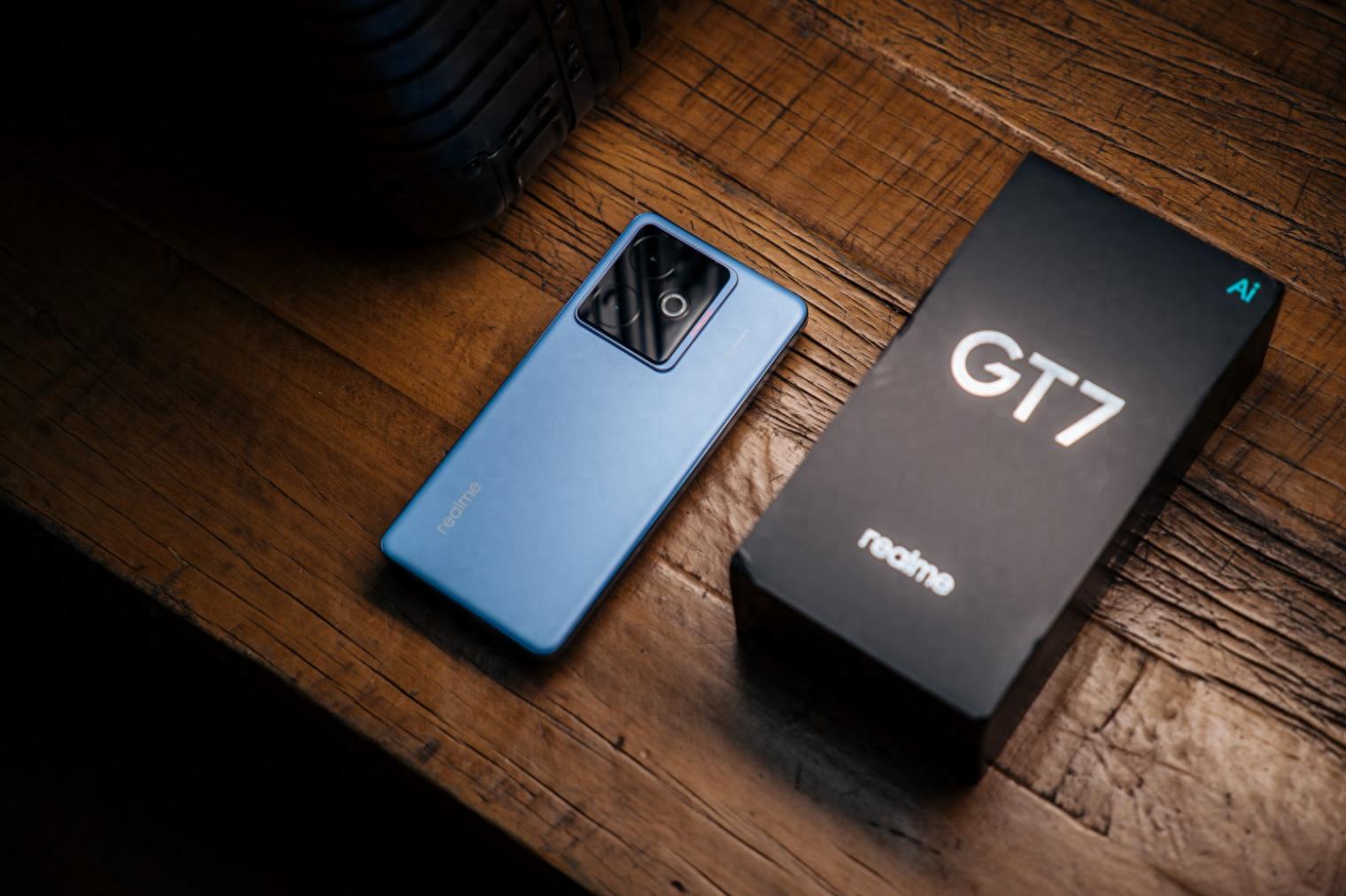 真我GT7评测:游戏党的续航拯救者
