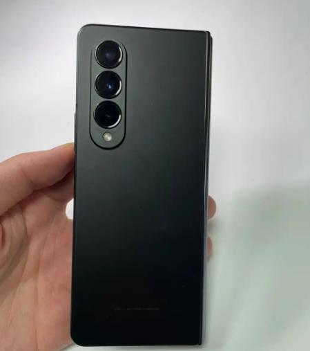 3000档打架!一加vivo努比亚三星旗舰横评:骁龙8Gen4对决折叠屏