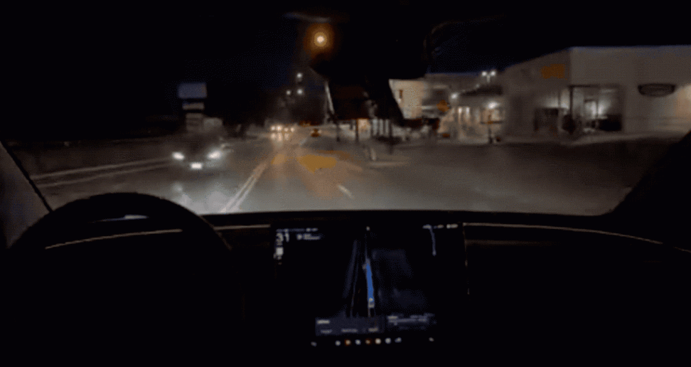 特斯拉无人出租&ldquo;翻车&rdquo;了？上线两日多次违反交规，运营首日就遭调查