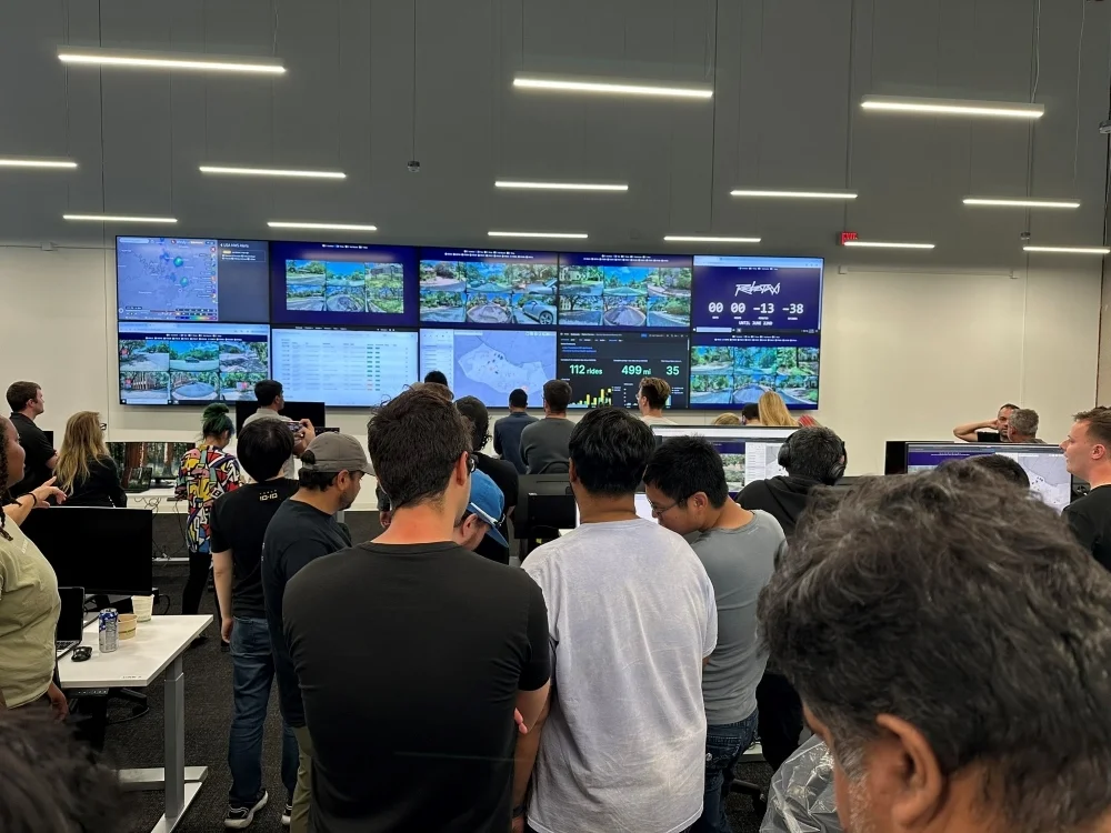 特斯拉无人出租&ldquo;翻车&rdquo;了？上线两日多次违反交规，运营首日就遭调查