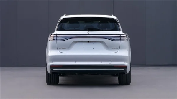 上汽华为打造 尚界H5首张实拍图流出：最亲民鸿蒙智行车来了