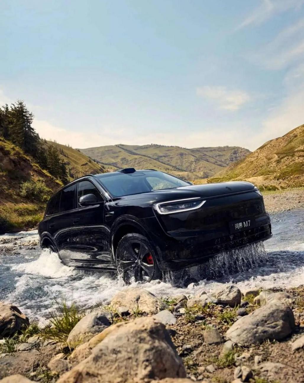 全新问界M7黑白武士车身配色发布 新涂装将在9月推出