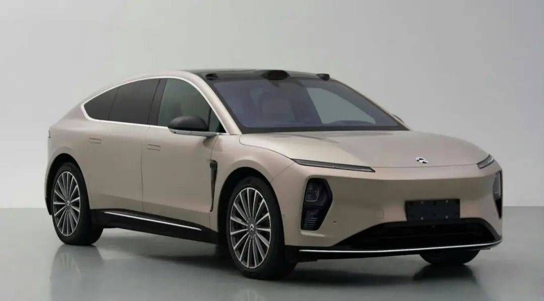 月亮与六便士:上汽邵景峰谈“箭头灯”执念