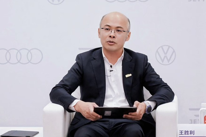 一汽-大众公布2026年计划:全年13款新车油电混共进 一汽-大众公布2026年计划:全年13款新车油电混共进